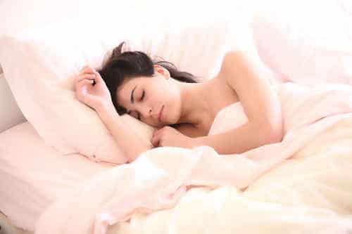 conseils anti-ronflement dormir sur le côté