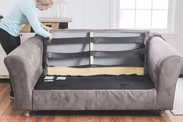 Changer le revêtement d’un canapé